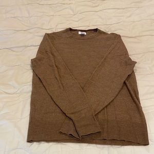 Old Navy crew neck sweater